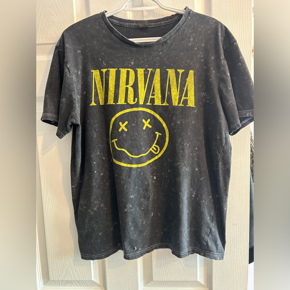 Nirvana charcoal and yellow short sleeve tshirt
